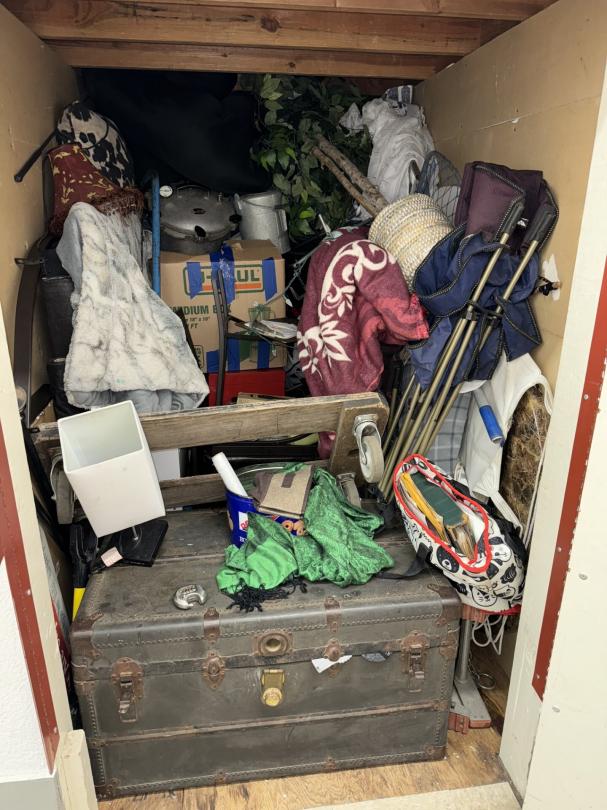 Storage Unit Auction in Longview, WA at UHaul Moving & Storage of